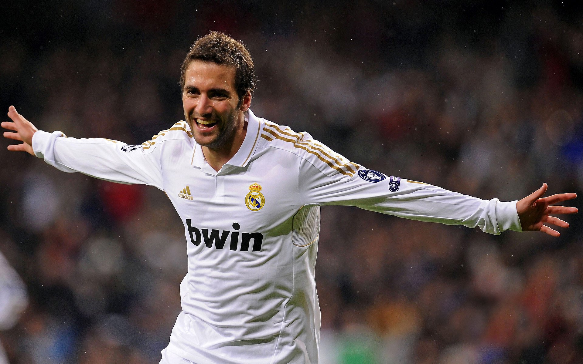 开云体育-姆巴佩与90激战G2分钟，战术调整胜负难料！，Uzi焦点对战上演精彩一战